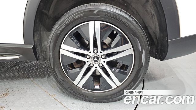Mercedes-Benz GLE-Class 2020 — photo 7