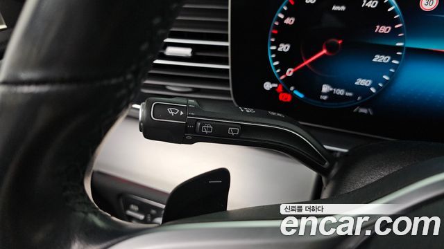 Mercedes-Benz GLE-Class 2020 — photo 27
