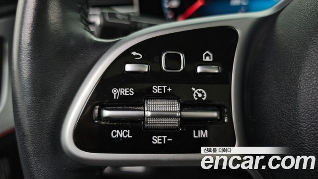 Mercedes-Benz GLE-Class 2020 — photo 33
