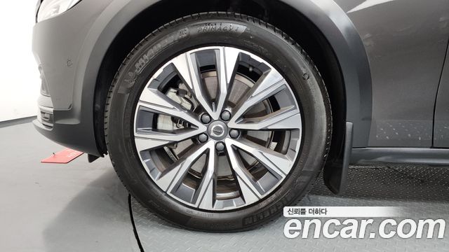 Volvo V90 2023 — photo 5