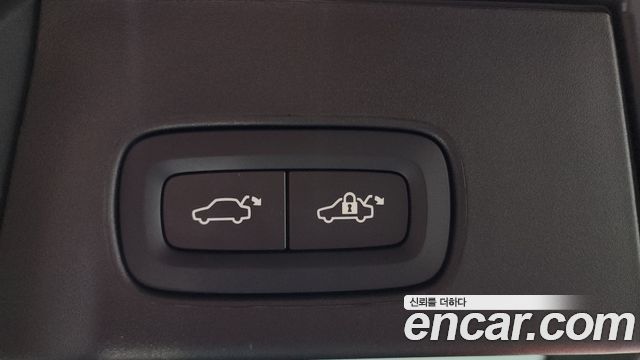 Volvo V90 2023 — photo 25