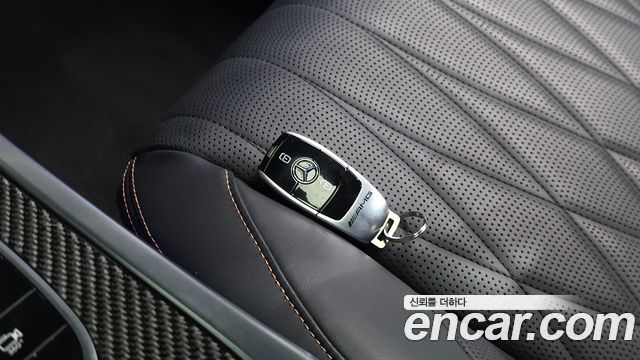 Mercedes-Benz G-Class 2022 — photo 30