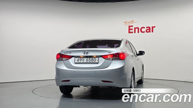 Hyundai AVANTE 2013 — photo 4