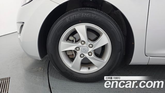 Hyundai AVANTE 2013 — photo 5