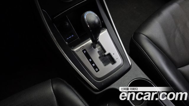 Hyundai AVANTE 2013 — photo 9