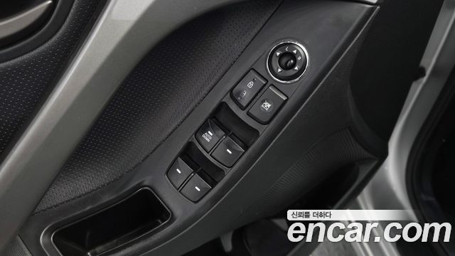 Hyundai AVANTE 2013 — photo 19