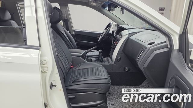 KG Mobility KORANDO 2014 — photo 17