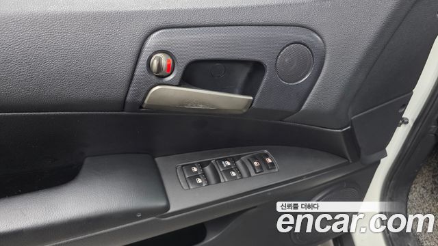 KG Mobility KORANDO 2014 — photo 29