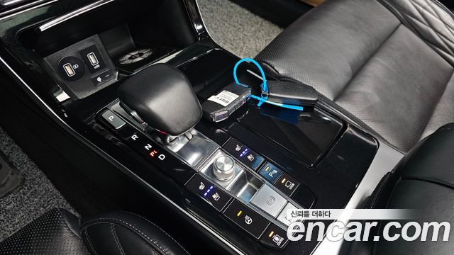 Kia K7 2020 — photo 12