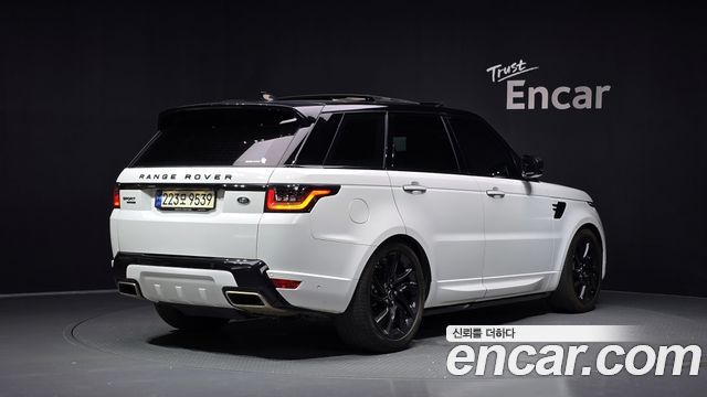 Land Rover Range Rover Sport 2021 — photo 2