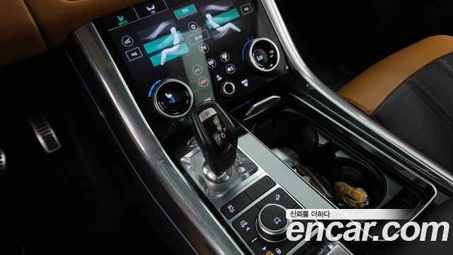 Land Rover Range Rover Sport 2021 — photo 12