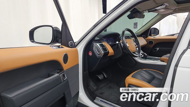Land Rover Range Rover Sport 2021 — photo 13