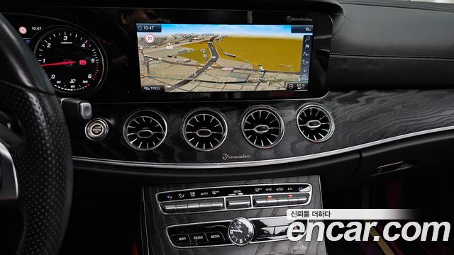 Mercedes-Benz E-Class 2018 — photo 13