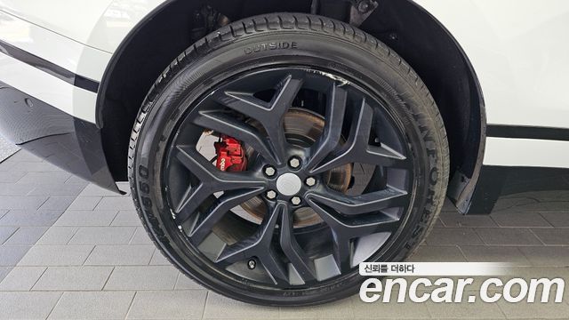 Land Rover Range Rover Velar 2018 — photo 5