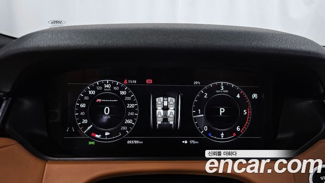 Land Rover Range Rover Velar 2018 — photo 8