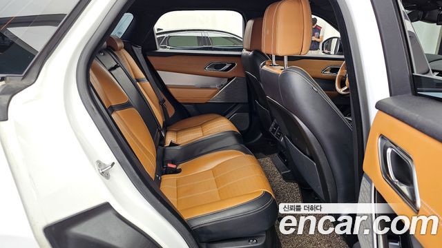 Land Rover Range Rover Velar 2018 — photo 12