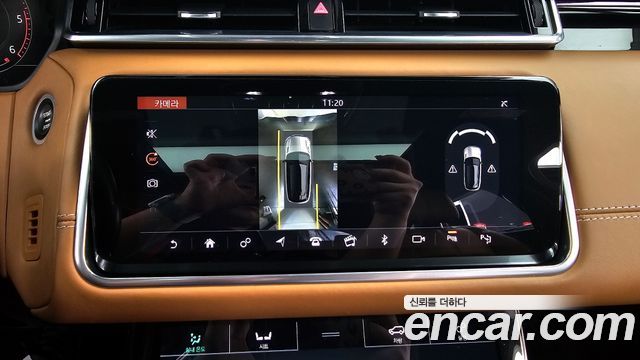 Land Rover Range Rover Velar 2018 — photo 15