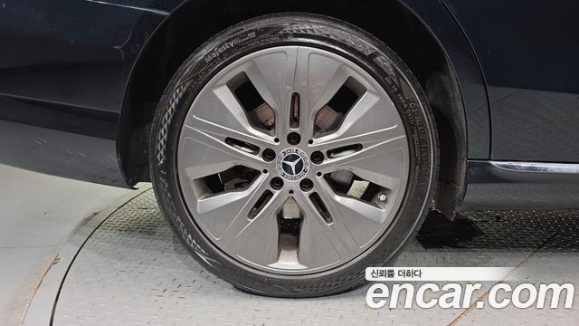 Mercedes-Benz C-Class 2019 — photo 5
