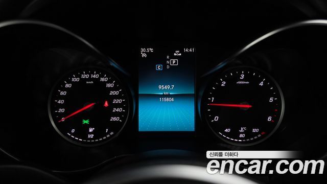 Mercedes-Benz C-Class 2019 — photo 11