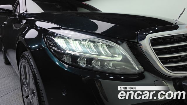 Mercedes-Benz C-Class 2019 — photo 8