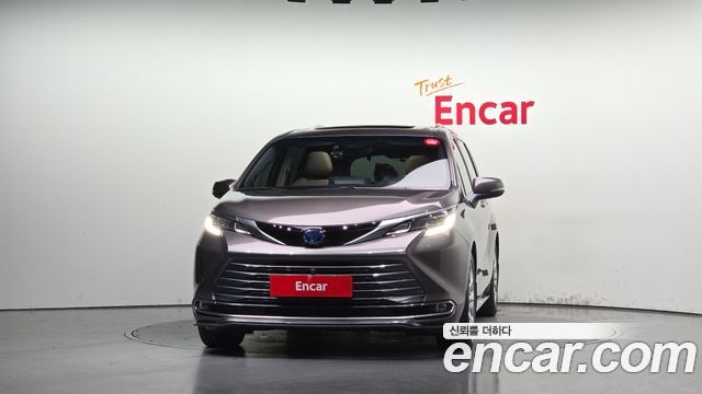 Toyota Sienna 2022 — photo 3