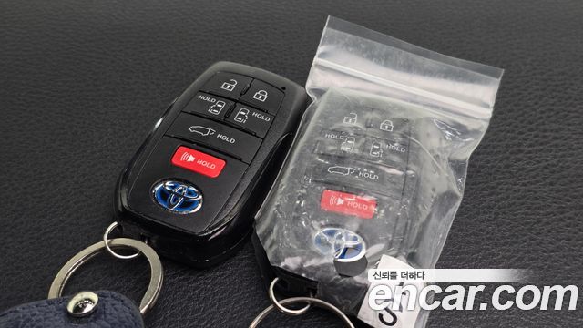 Toyota Sienna 2022 — photo 21
