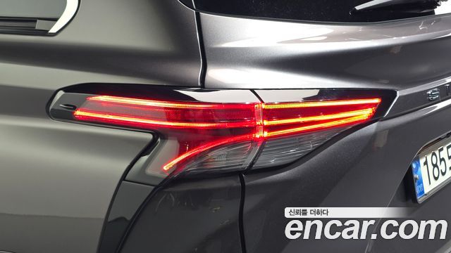 Toyota Sienna 2022 — photo 9
