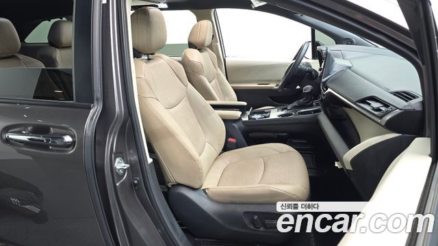 Toyota Sienna 2022 — photo 16