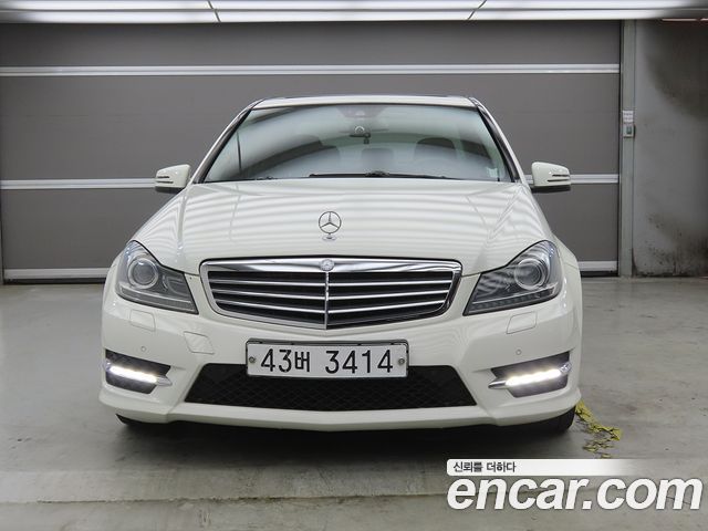 Mercedes-Benz C-Class 2012 — photo 2
