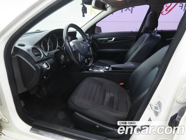 Mercedes-Benz C-Class 2012 — photo 6