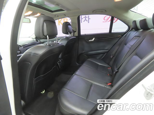 Mercedes-Benz C-Class 2012 — photo 7