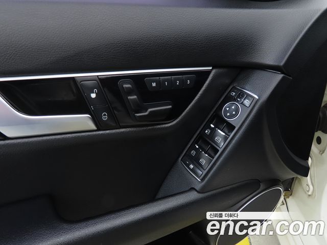 Mercedes-Benz C-Class 2012 — photo 8
