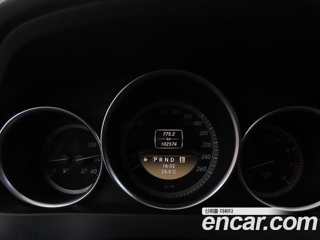 Mercedes-Benz C-Class 2012 — photo 14