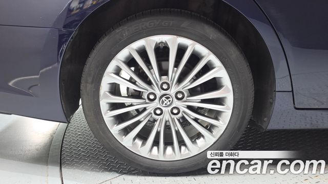 Toyota Avalon 2021 — photo 5