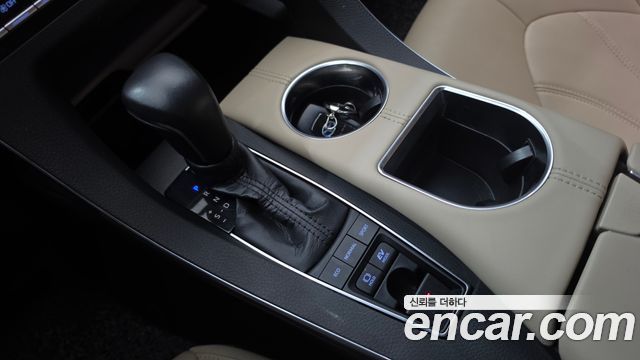 Toyota Avalon 2021 — photo 12