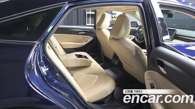 Toyota Avalon 2021 — photo 17