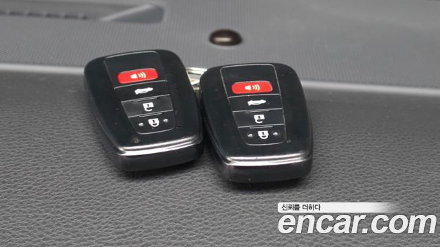 Toyota Avalon 2021 — photo 21