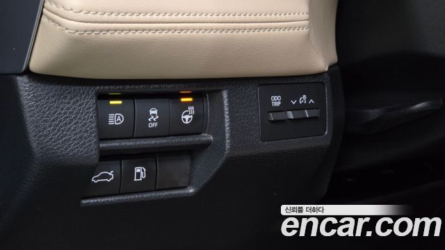 Toyota Avalon 2021 — photo 24