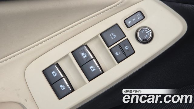 Toyota Avalon 2021 — photo 25