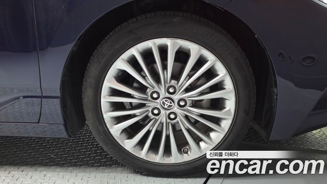 Toyota Avalon 2021 — photo 7