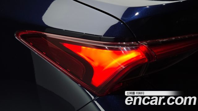 Toyota Avalon 2021 — photo 9