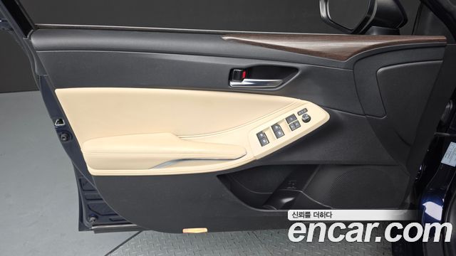 Toyota Avalon 2021 — photo 14