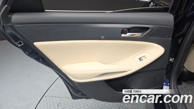 Toyota Avalon 2021 — photo 15