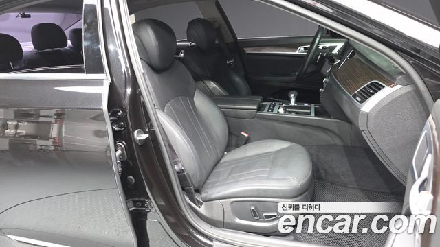 Genesis G80 2018 — photo 17