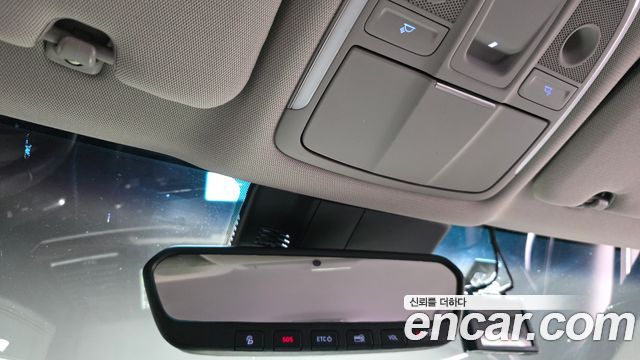 Genesis G80 2018 — photo 25