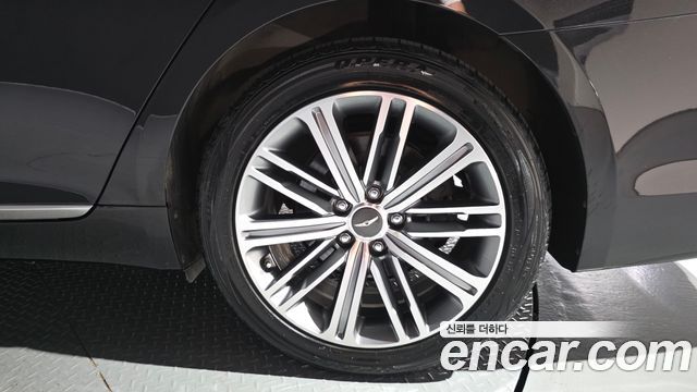 Genesis G80 2018 — photo 7