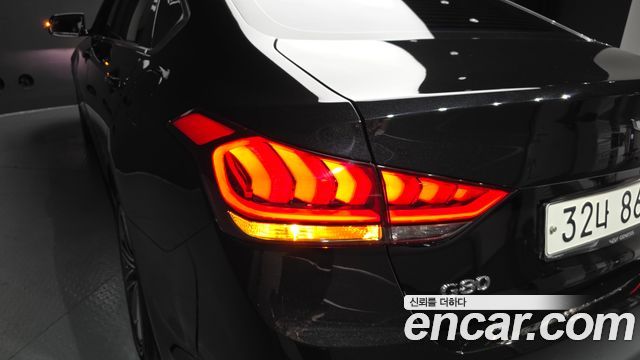 Genesis G80 2018 — photo 9