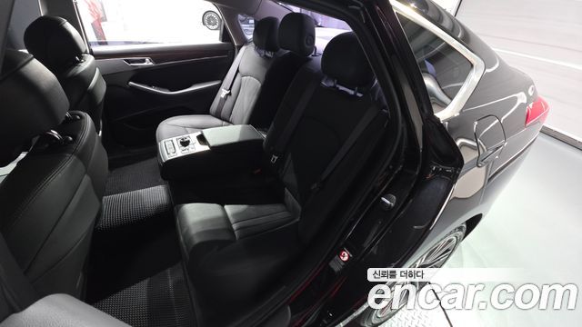 Genesis G80 2018 — photo 16