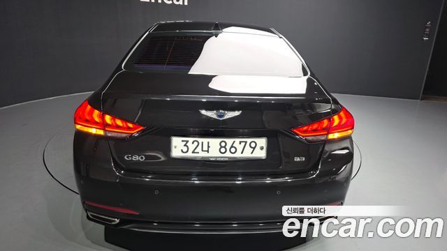 Genesis G80 2018 — photo 27