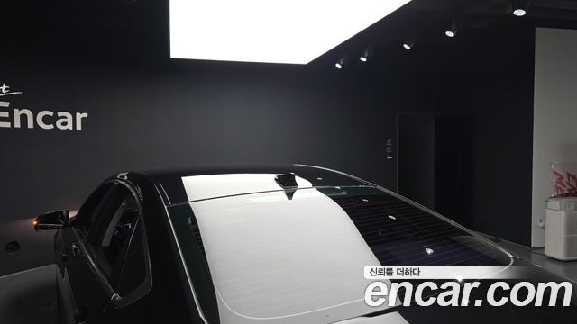 Genesis G80 2018 — photo 38